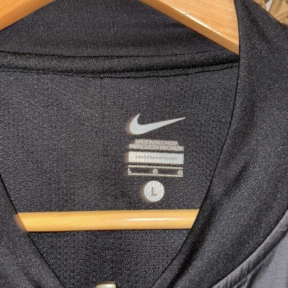 Nike University of Utah black and red windbreaker 1/4 zip size large - Picture 5 of 6